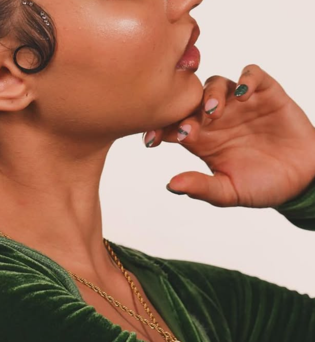 TVNS - CUSTOM PRESS ON NAIL KIT by @JESSIMYNAILS