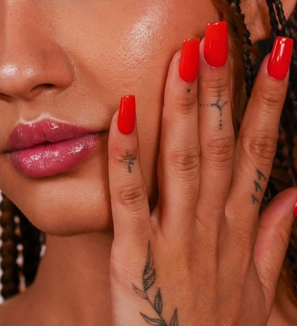 TVNS - CUSTOM PRESS ON NAIL KIT by @JESSIMYNAILS